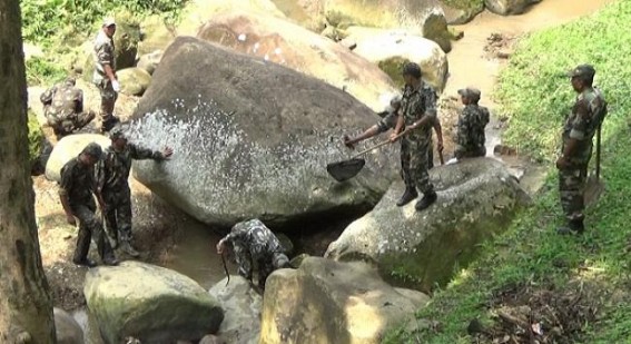 Unakoti : Assam rifles undertakes Swaccha Bharat Abhiyan to clean Archaeological site